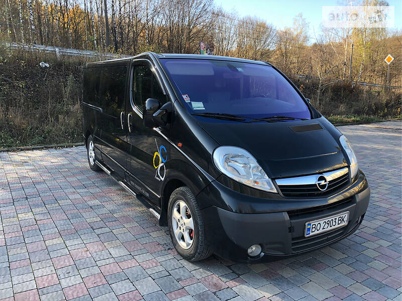 Грузопассажирский фургон Opel Vivaro 2009 в Тернополе