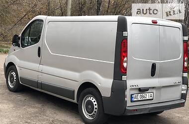 Грузопассажирский фургон Opel Vivaro 2012 в Каменском