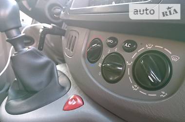 Мінівен Opel Vivaro 2010 в 
