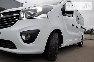 Грузопассажирский фургон Opel Vivaro 2015 в Полтаве