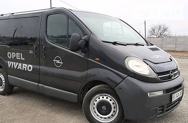 Грузопассажирский фургон Opel Vivaro 2004 в Хмельницком