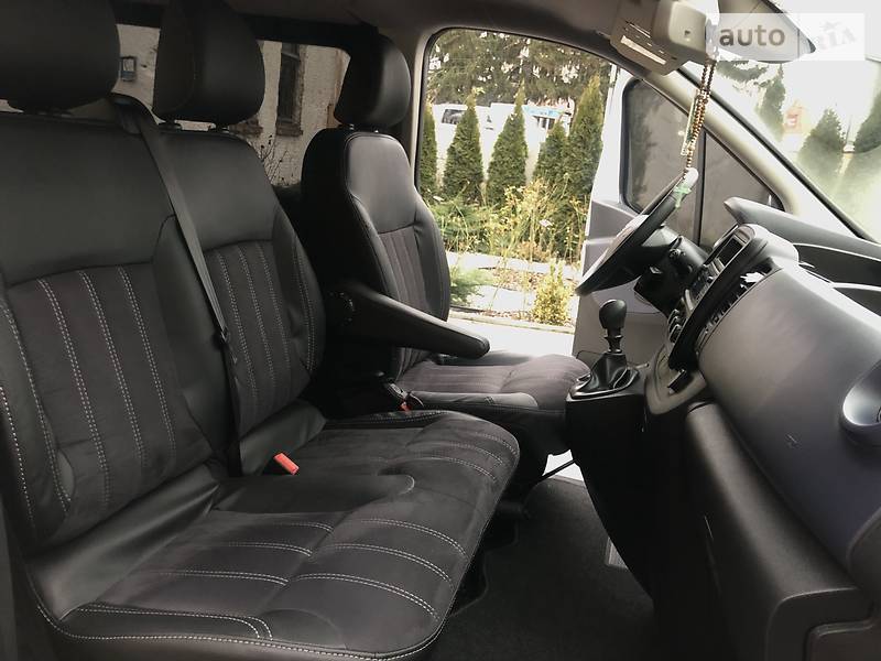 Вантажопасажирський фургон Opel Vivaro 2016 в Береговому