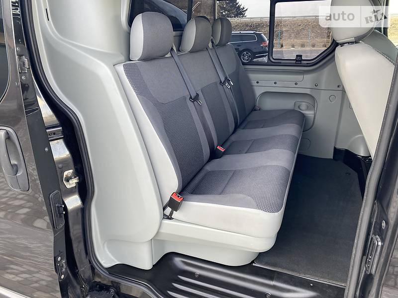 Універсал Opel Vivaro 2010 в Старокостянтинові