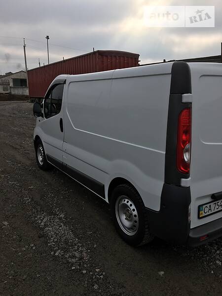 Вантажопасажирський фургон Opel Vivaro 2010 в Умані фото 8 Вантажопасажирський фургон Opel Vivaro 2010 в Умані