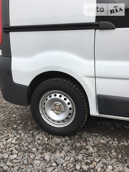 Вантажопасажирський фургон Opel Vivaro 2010 в Умані фото 9 Вантажопасажирський фургон Opel Vivaro 2010 в Умані
