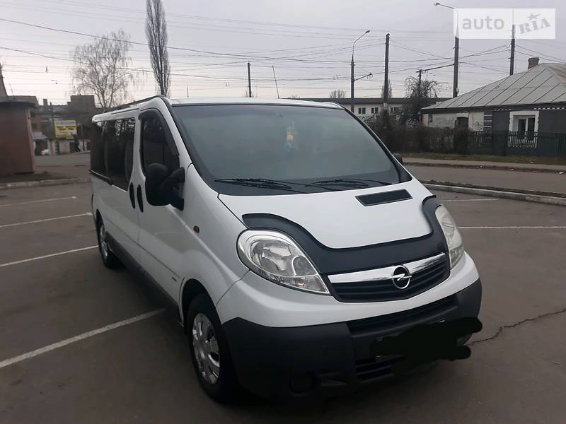 Вантажопасажирський фургон Opel Vivaro 2008 в Вінниці