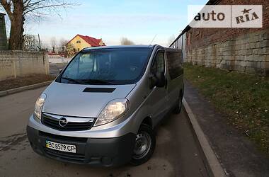 Вантажопасажирський фургон Opel Vivaro 2009 в 