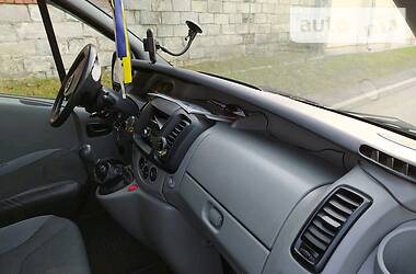 Вантажопасажирський фургон Opel Vivaro 2009 в 