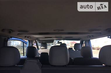 Вантажопасажирський фургон Opel Vivaro 2009 в 