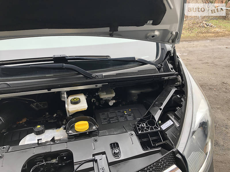 Мінівен Opel Vivaro 2015 в Козятині