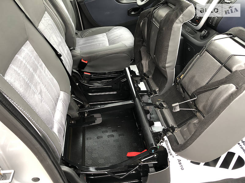 Мінівен Opel Vivaro 2015 в Козятині