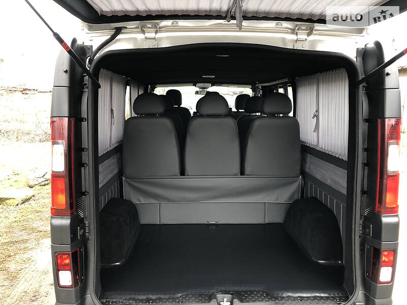 Мінівен Opel Vivaro 2015 в Козятині