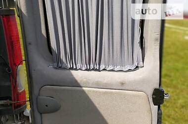 Вантажопасажирський фургон Opel Vivaro 2006 в 