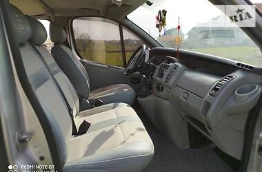 Вантажопасажирський фургон Opel Vivaro 2006 в 