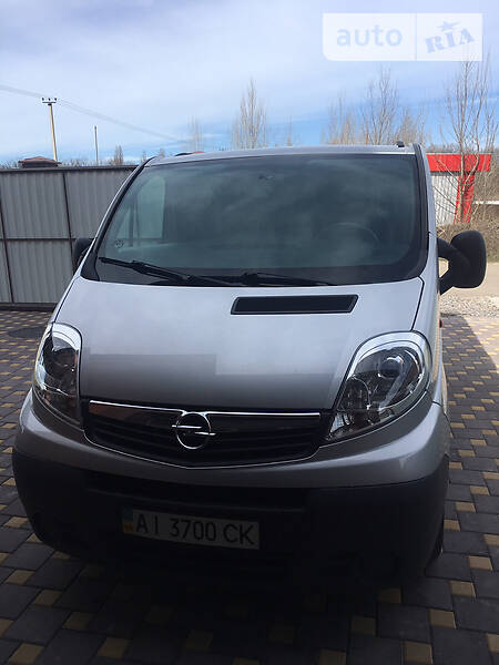 Вантажопасажирський фургон Opel Vivaro 2013 в Вишневому фото 4 Вантажопасажирський фургон Opel Vivaro 2013 в Вишневому