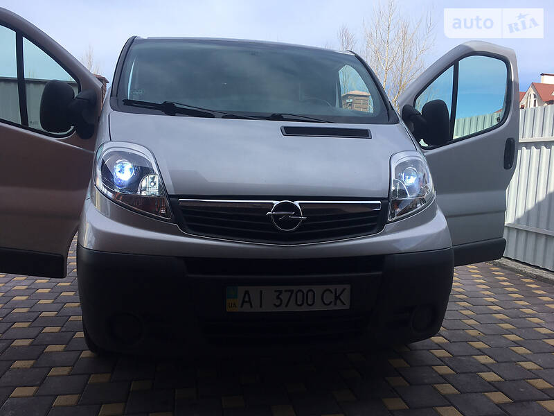 Вантажопасажирський фургон Opel Vivaro 2013 в Вишневому фото 11 Вантажопасажирський фургон Opel Vivaro 2013 в Вишневому