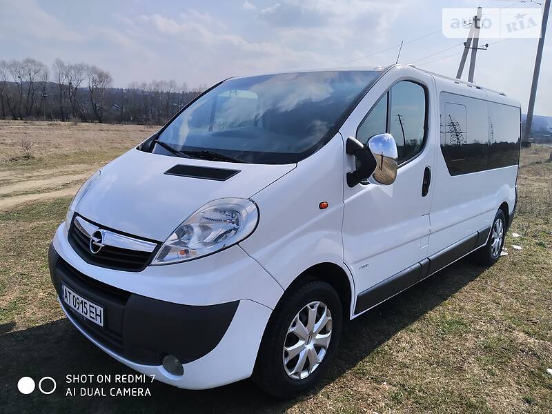 Мінівен Opel Vivaro 2011 в 