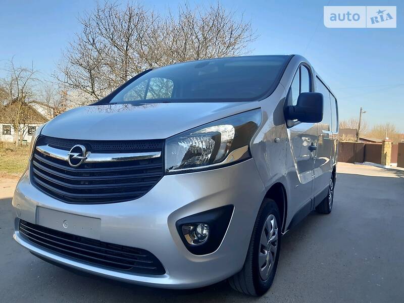 Вантажопасажирський фургон Opel Vivaro 2015 в Дубні фото 11 Вантажопасажирський фургон Opel Vivaro 2015 в Дубні