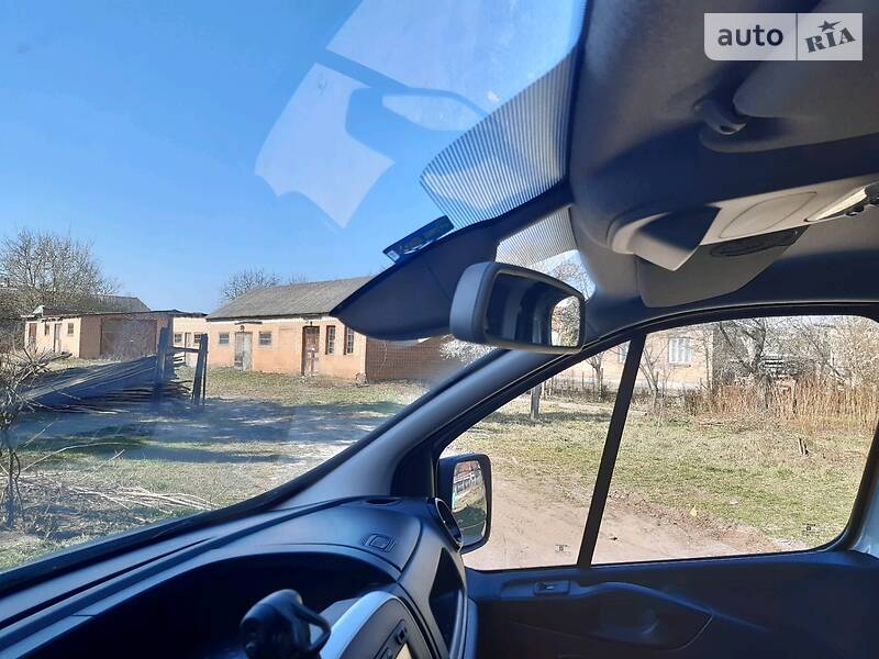 Вантажопасажирський фургон Opel Vivaro 2015 в Дубні фото 15 Вантажопасажирський фургон Opel Vivaro 2015 в Дубні