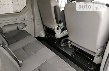 Вантажопасажирський фургон Opel Vivaro 2010 в 