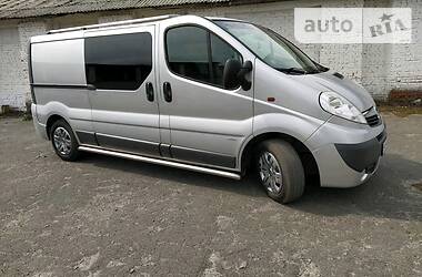 Вантажопасажирський фургон Opel Vivaro 2010 в 