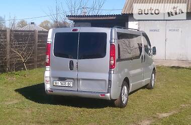 Вантажопасажирський фургон Opel Vivaro 2006 в 