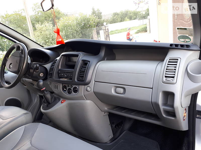 Мінівен Opel Vivaro 2011 в Косові