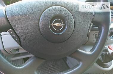 Вантажопасажирський фургон Opel Vivaro 2013 в 