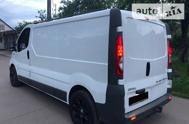 Грузопассажирский фургон Opel Vivaro 2012 в Нововолынске