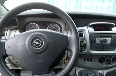 Вантажопасажирський фургон Opel Vivaro 2009 в 