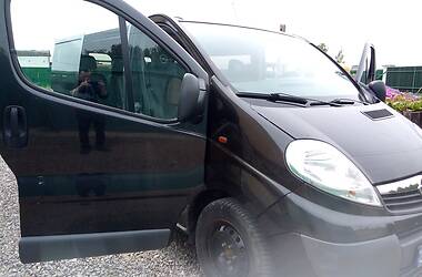 Вантажопасажирський фургон Opel Vivaro 2009 в 