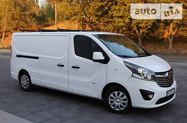 Вантажопасажирський фургон Opel Vivaro 2015 в 