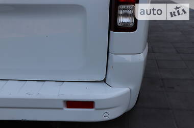 Вантажопасажирський фургон Opel Vivaro 2015 в 