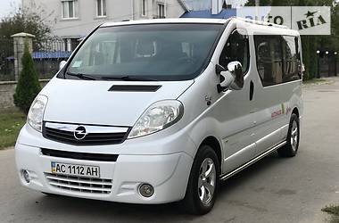 Грузопассажирский фургон Opel Vivaro 2008 в Луцке