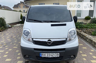 Грузопассажирский фургон Opel Vivaro 2013 в Хмельницком