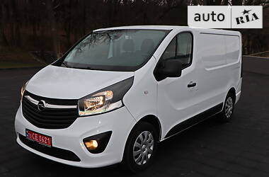 Грузопассажирский фургон Opel Vivaro 2016 в Кременчуге