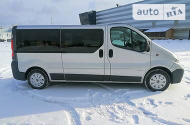 Грузопассажирский фургон Opel Vivaro 2010 в Житомире