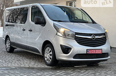 Минивэн Opel Vivaro 2016 в Ровно