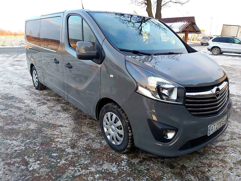 Минивэн Opel Vivaro 2016 в Ивано-Франковске