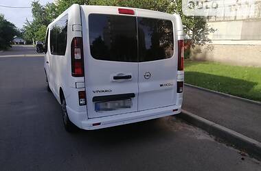 Мінівен Opel Vivaro 2015 в Києві