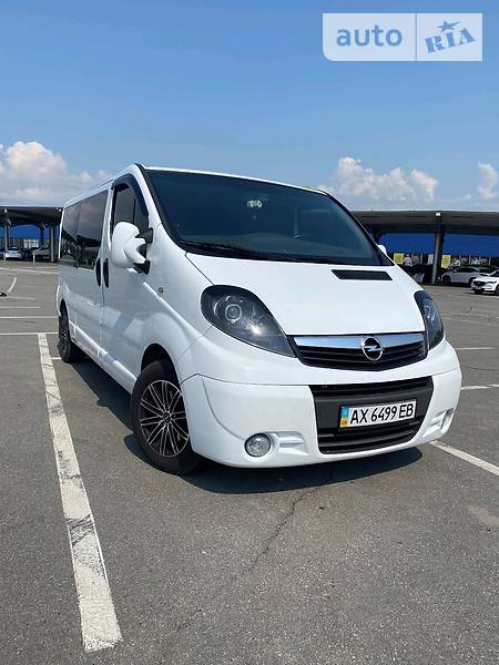 Минивэн Opel Vivaro 2007 в 