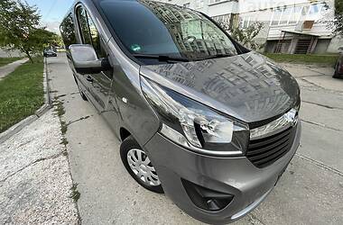 Минивэн Opel Vivaro 2016 в Киеве