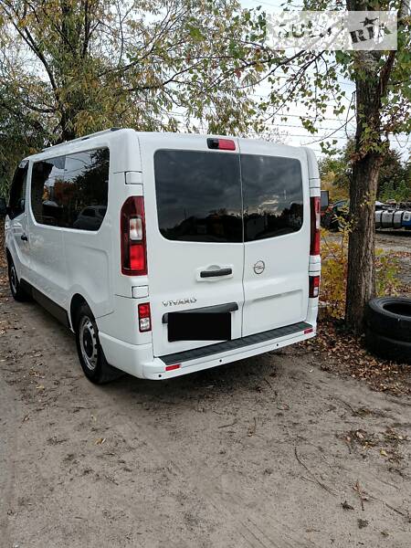 Минивэн Opel Vivaro 2016 в Харькове