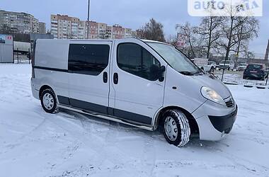 Минивэн Opel Vivaro 2012 в Ровно