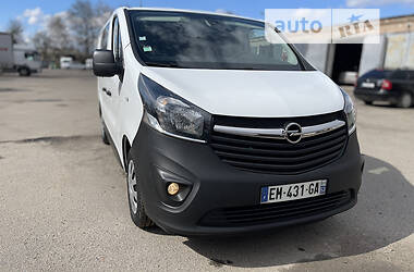 Вантажопасажирський фургон Opel Vivaro 2016 в Києві