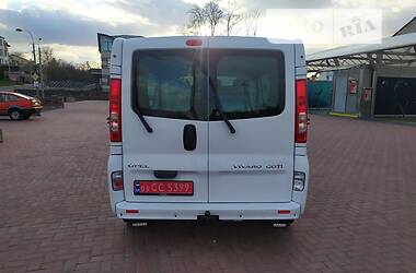 Вантажний фургон Opel Vivaro 2013 в Рівному