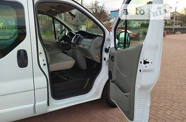 Вантажний фургон Opel Vivaro 2013 в Рівному