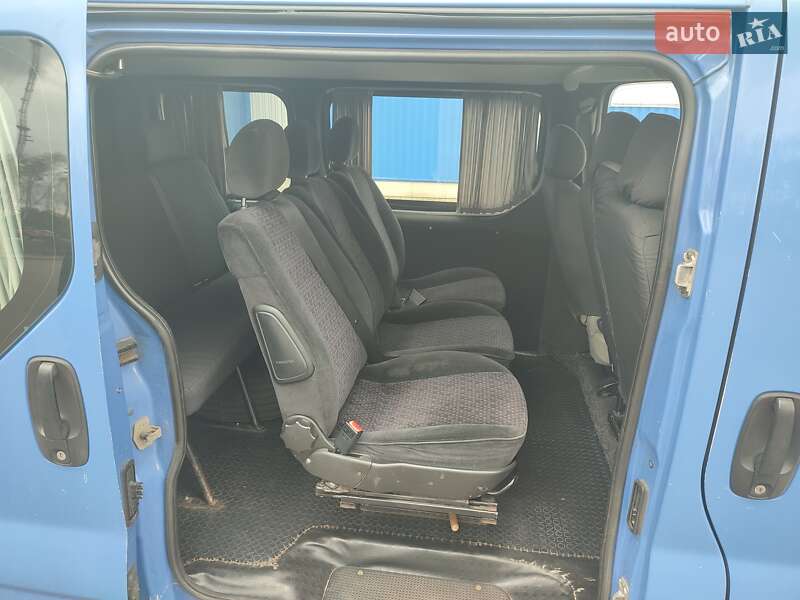 Минивэн Opel Vivaro 2004 в Ковеле