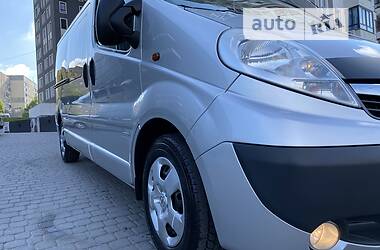 Минивэн Opel Vivaro 2012 в Львове