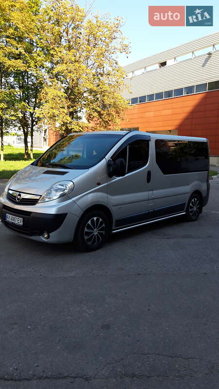 Мінівен Opel Vivaro 2012 в Києві